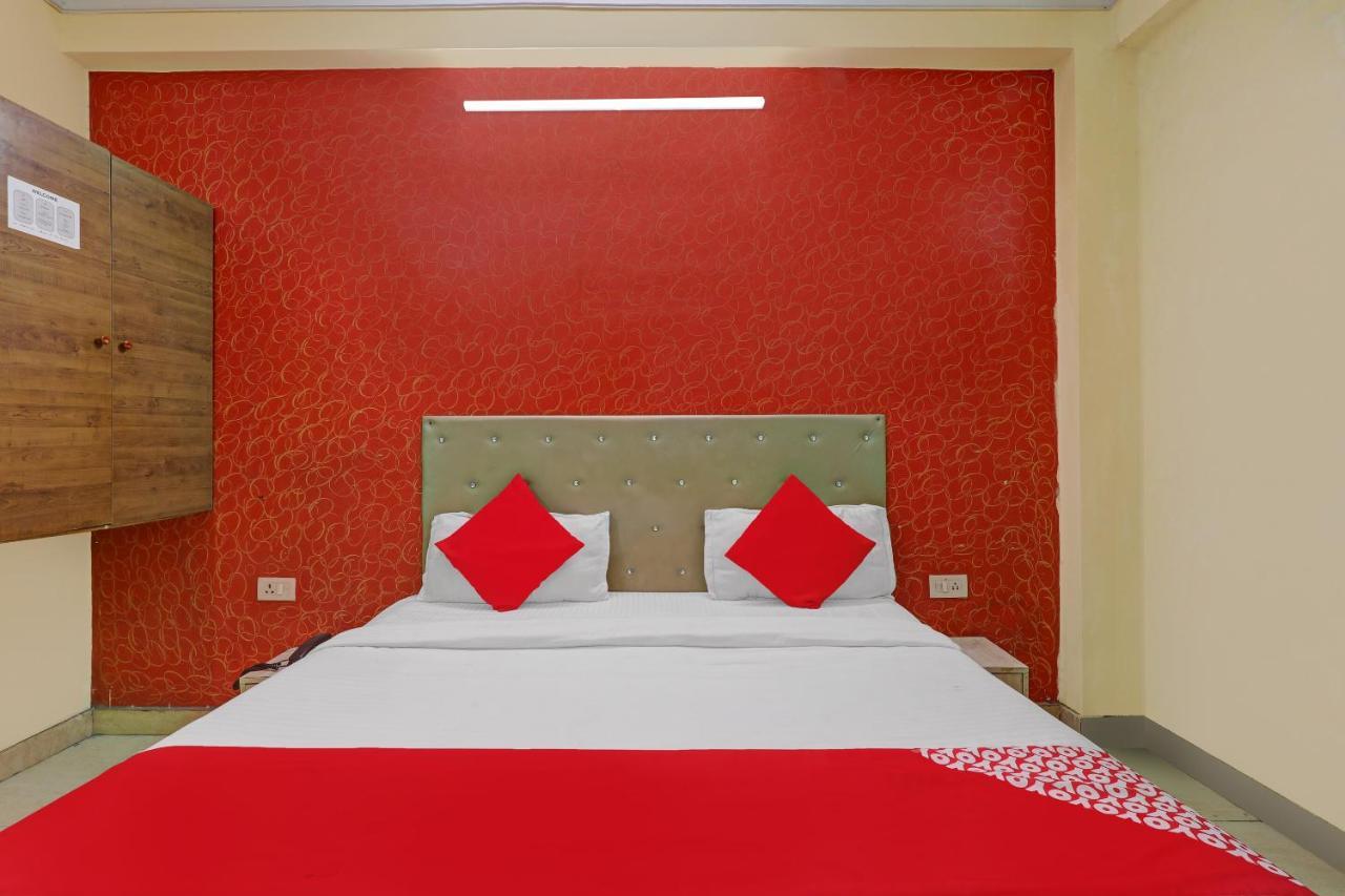 Oyo Devpuri Hotel 3*