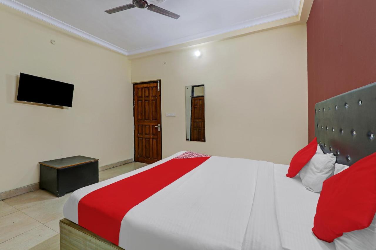 Oyo Devpuri Hotel 3*